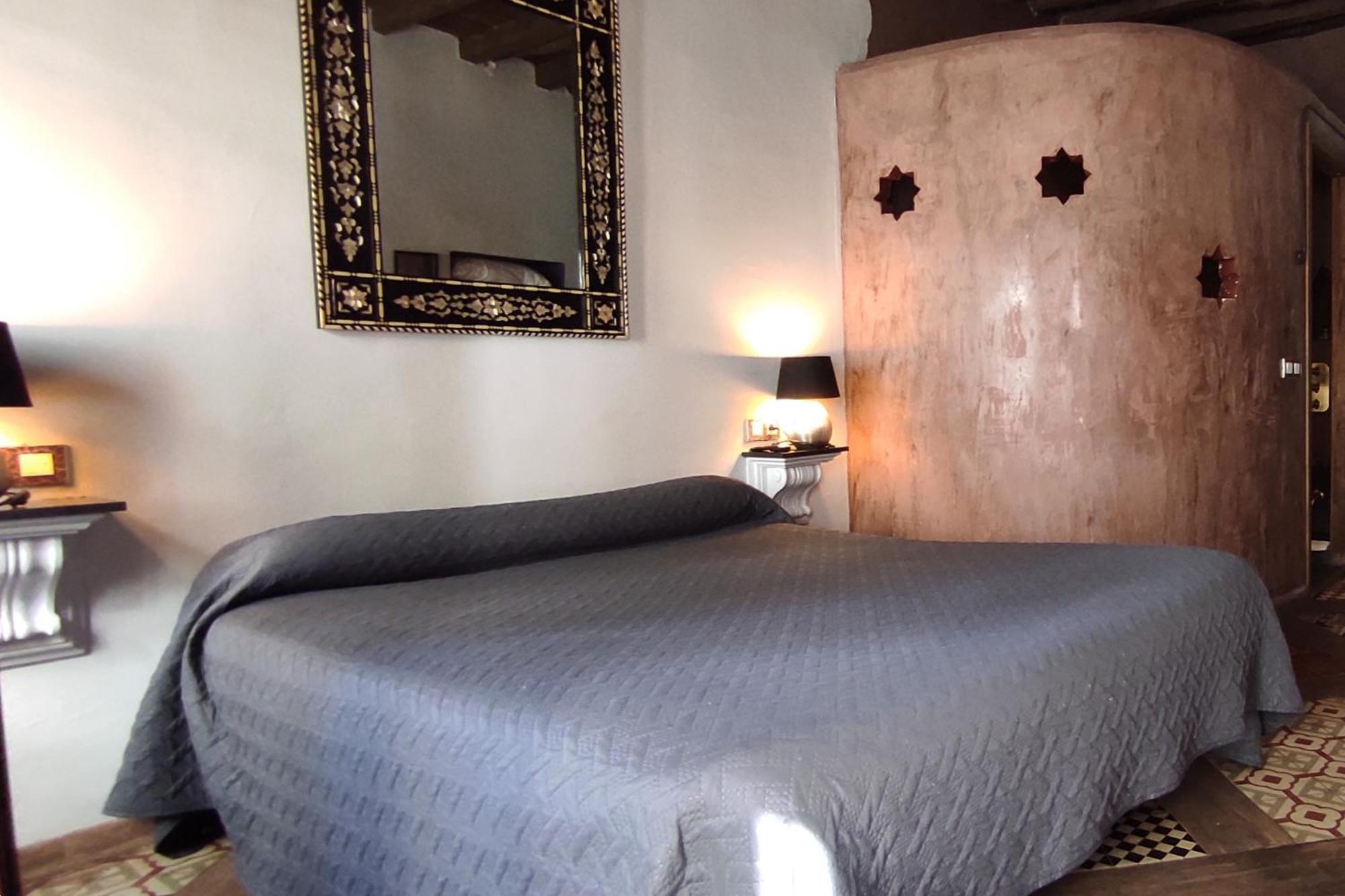 Hotel La Boheme Caces Eksteriør bilde