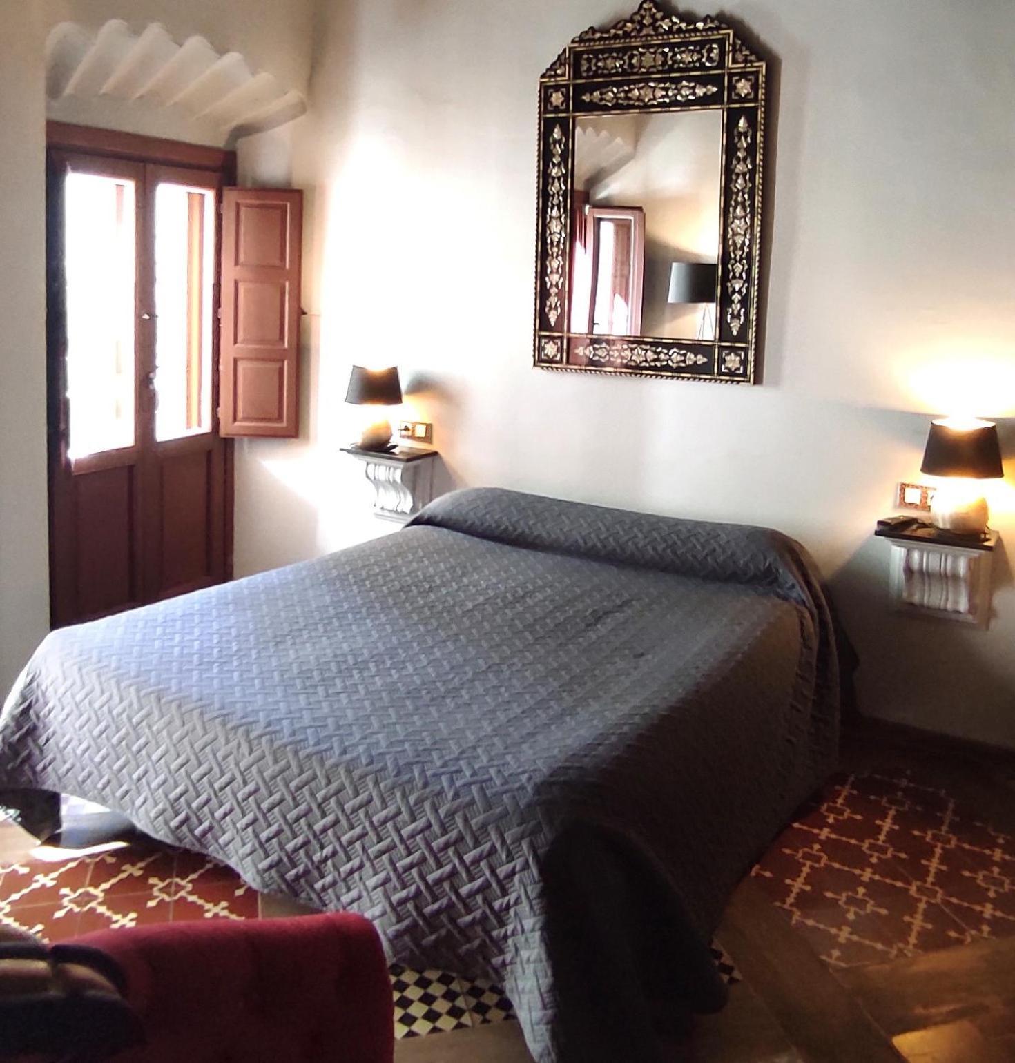 Hotel La Boheme Caces Eksteriør bilde