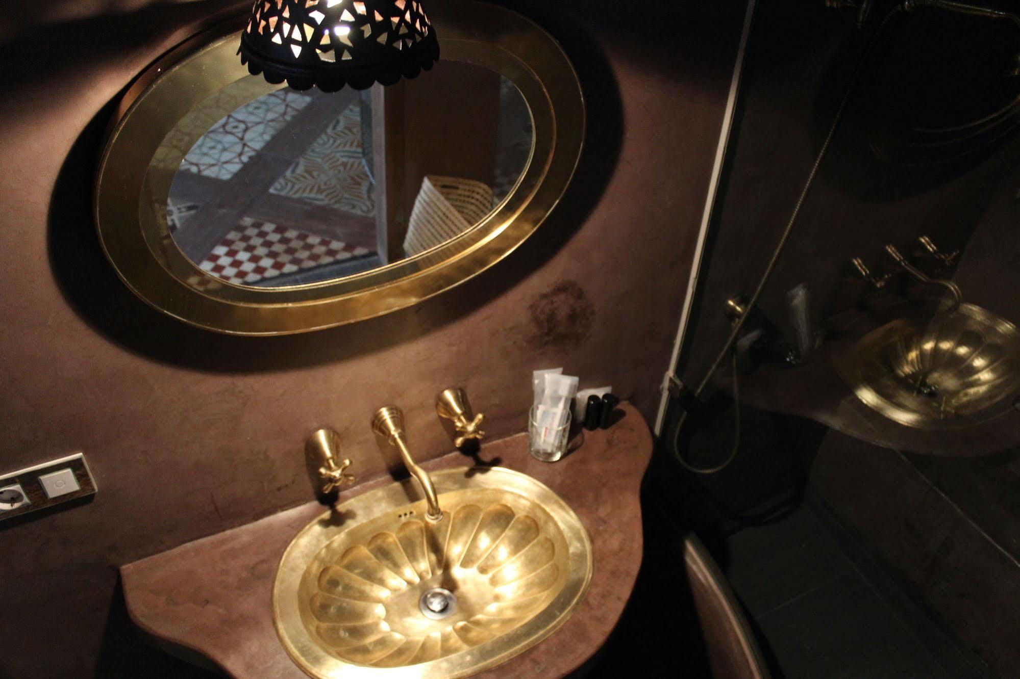 Hotel La Boheme Caces Eksteriør bilde