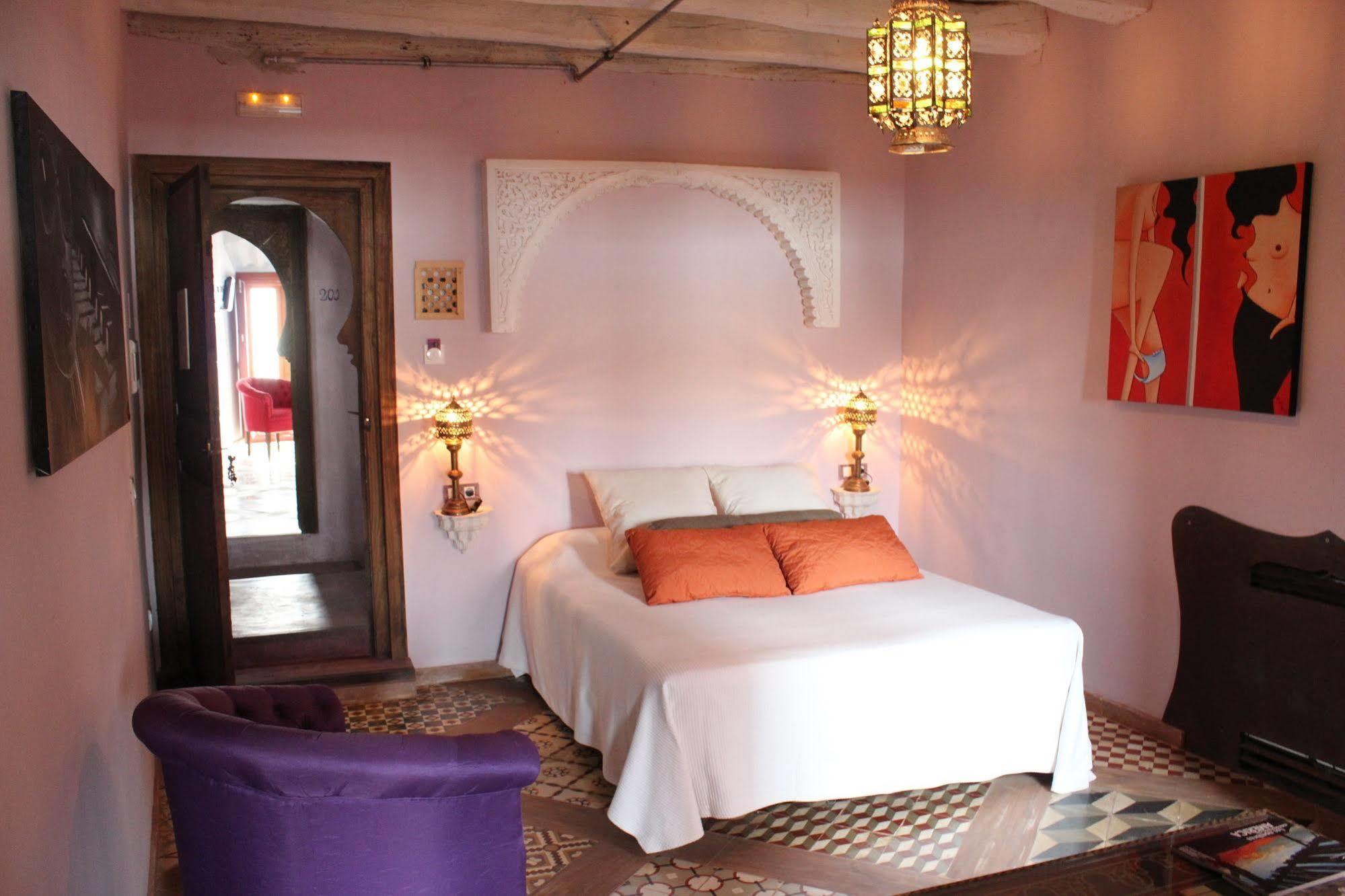 Hotel La Boheme Caces Eksteriør bilde
