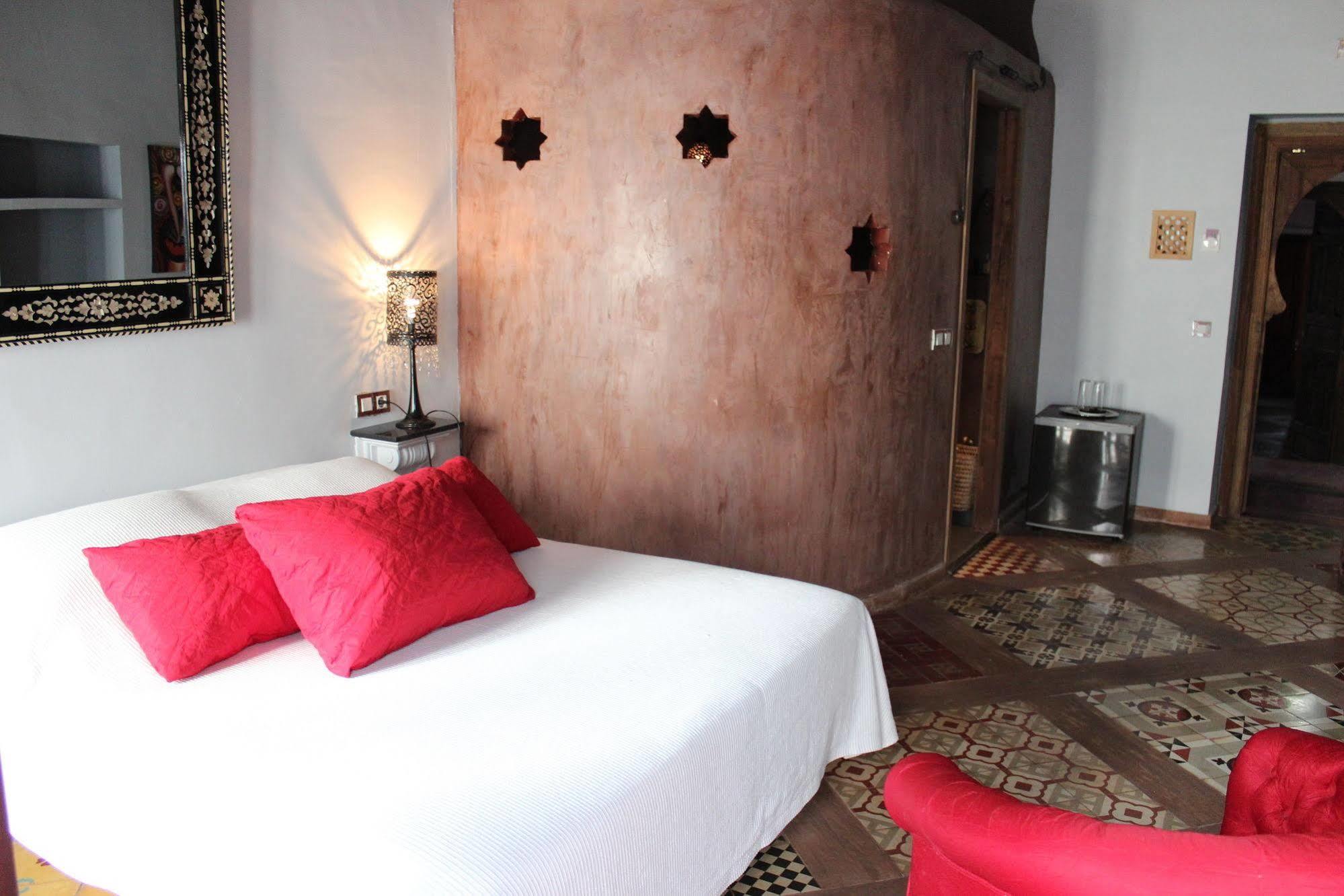 Hotel La Boheme Caces Eksteriør bilde